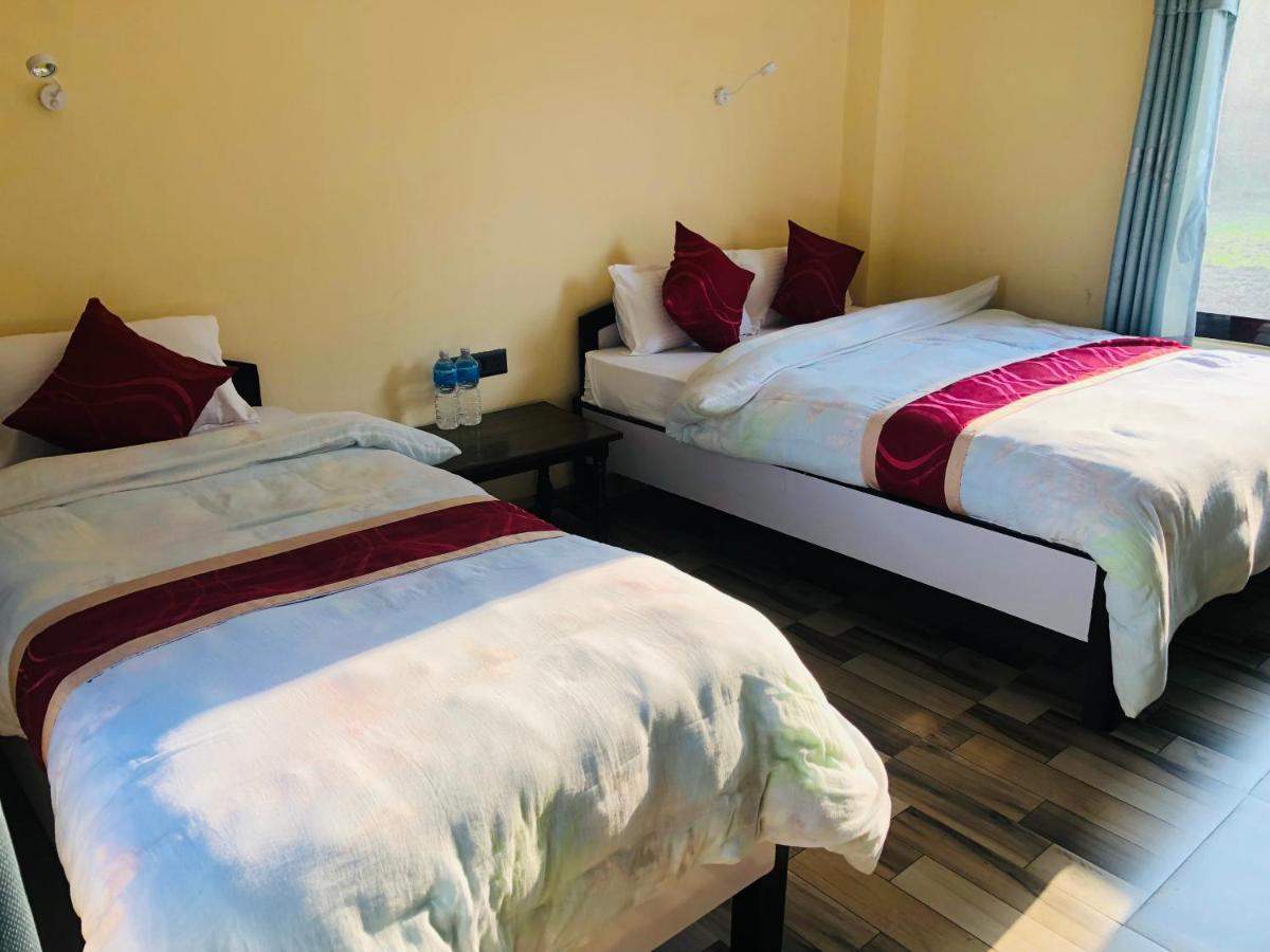 Hotel Happy Land Chitwan Ngoại thất bức ảnh
