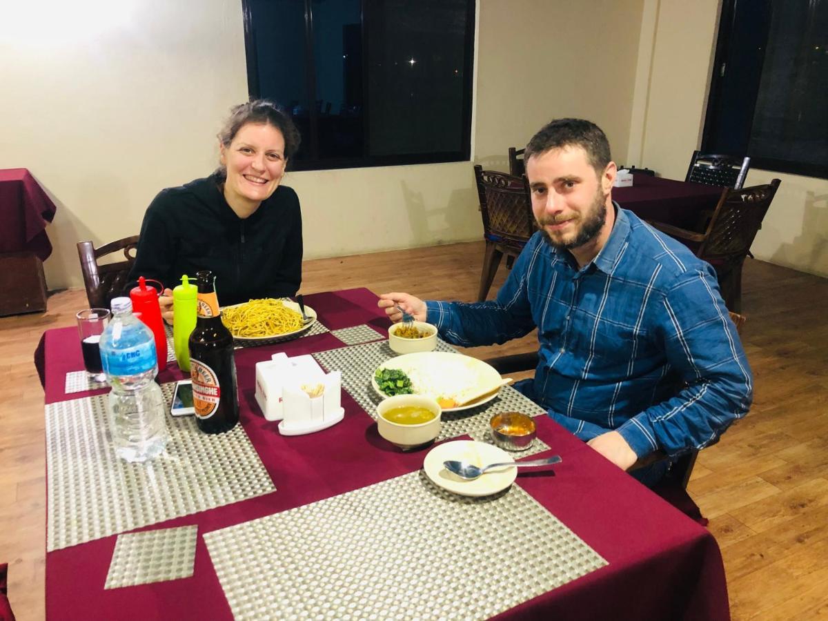 Hotel Happy Land Chitwan Ngoại thất bức ảnh